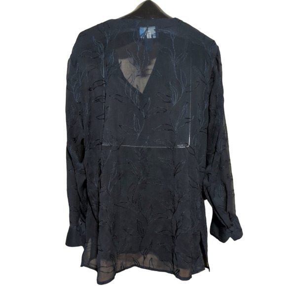 EVAN-PICONE Black Sheer Embroidered Floral Button V-neck Top Plus 2X - Picture 2 of 6